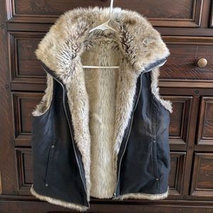 Weatherproof faux Fur Vest Size M